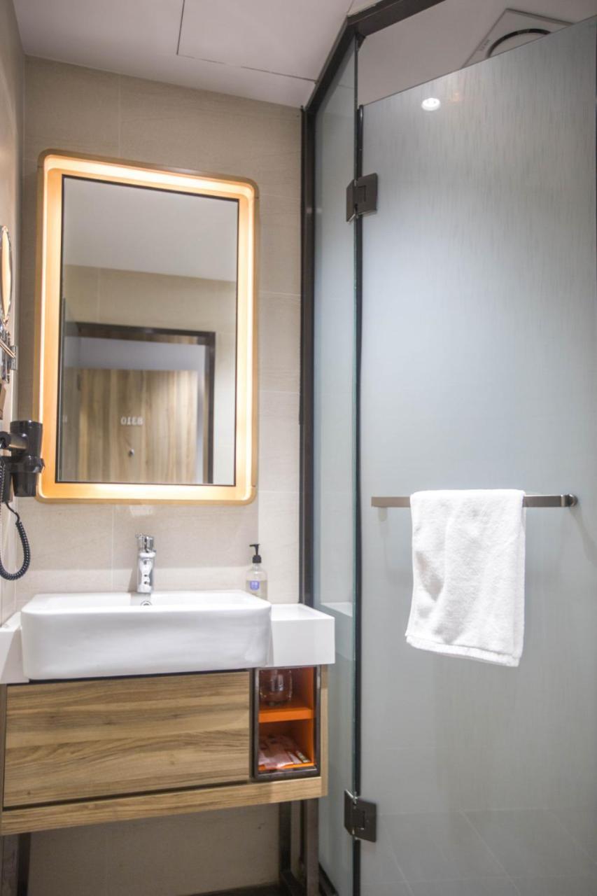 Hanting Premium Hotel Shanghai Plaza 66 Eksteriør billede