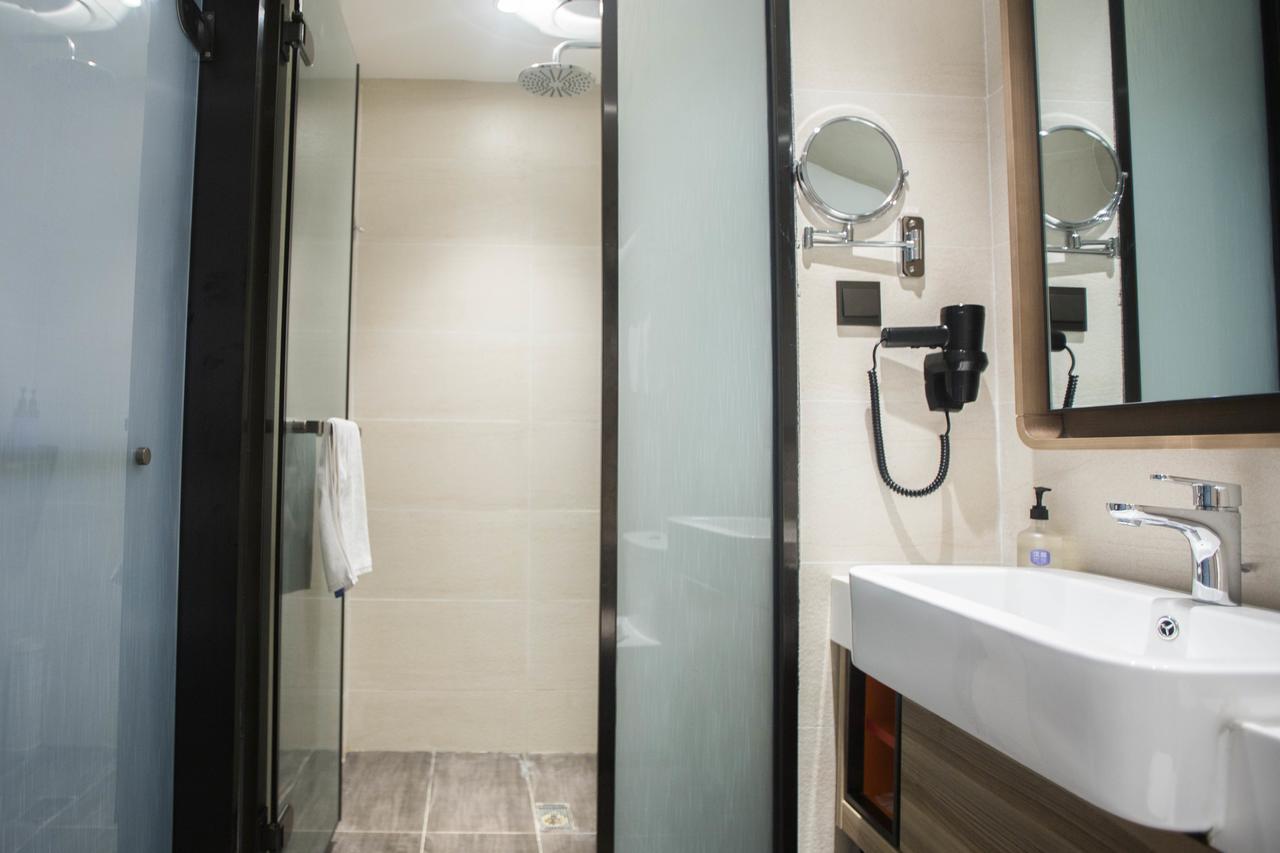 Hanting Premium Hotel Shanghai Plaza 66 Eksteriør billede